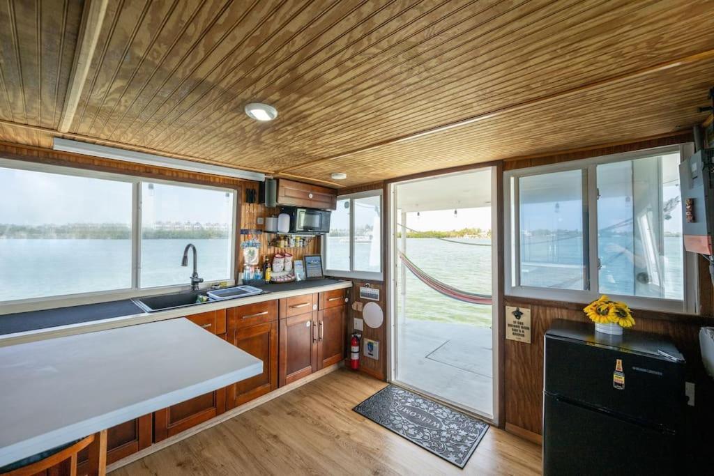 Beautiful Houseboat In Key West Hotel Luaran gambar